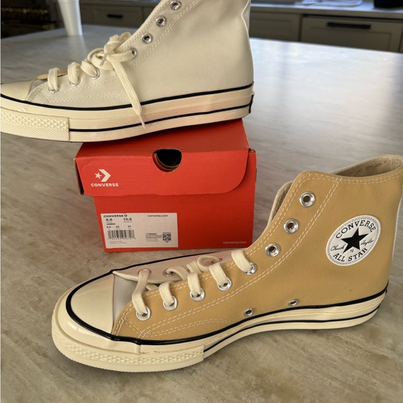 Converse High-Tops in Beige and Off-White - Picture 2 of 7